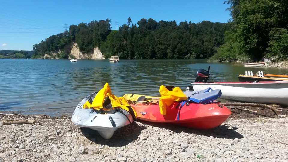 Les Batoilles, île d'Ogoz, Gumefens, lac de Gruyère, camping du Lac, kayak
